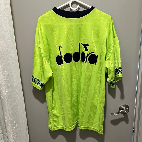 Diadora Other - Diadora Neon Green Graphic T-Shirt sz XL